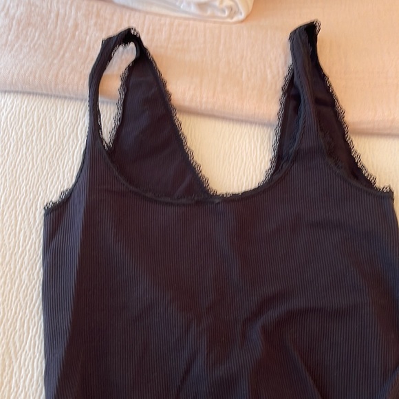 Ripped bodysuit with lace detailing - Picture 2 of 2